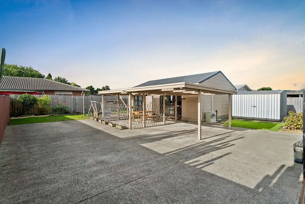 Papakura 2ห้องนอน Owners have bought-Present all offers!