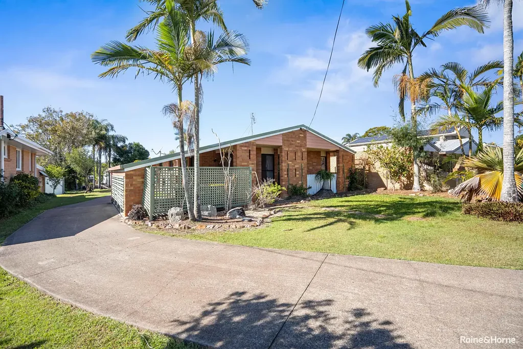 Pialba 3 Bedroom Well-Located Home with Shed and Space to Enjoy