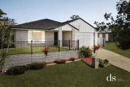 29 Lennon Boulevard, Narangba