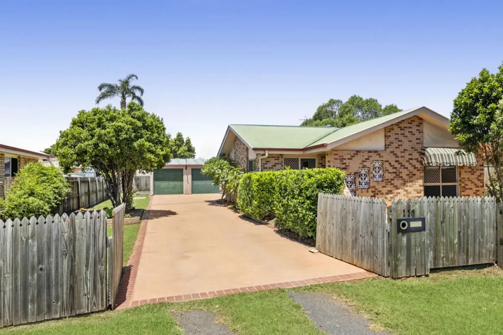 116 Kearney Street, Kearneys Spring, QLD 4350