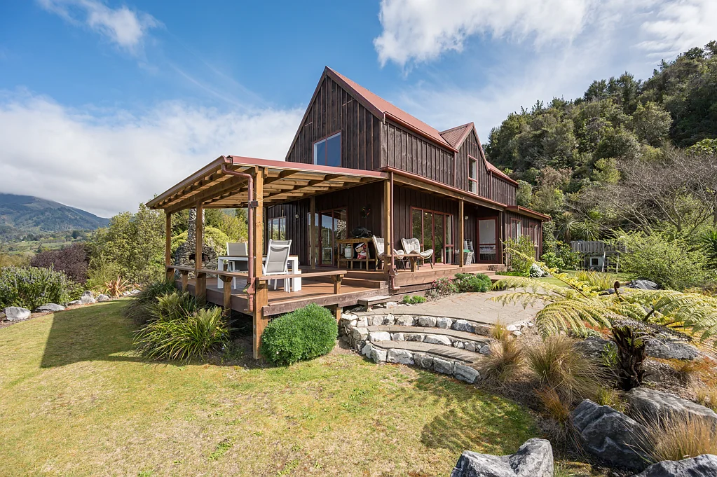 Motueka 3ਬੈੱਡਰੂਮ High on privacy, big on views