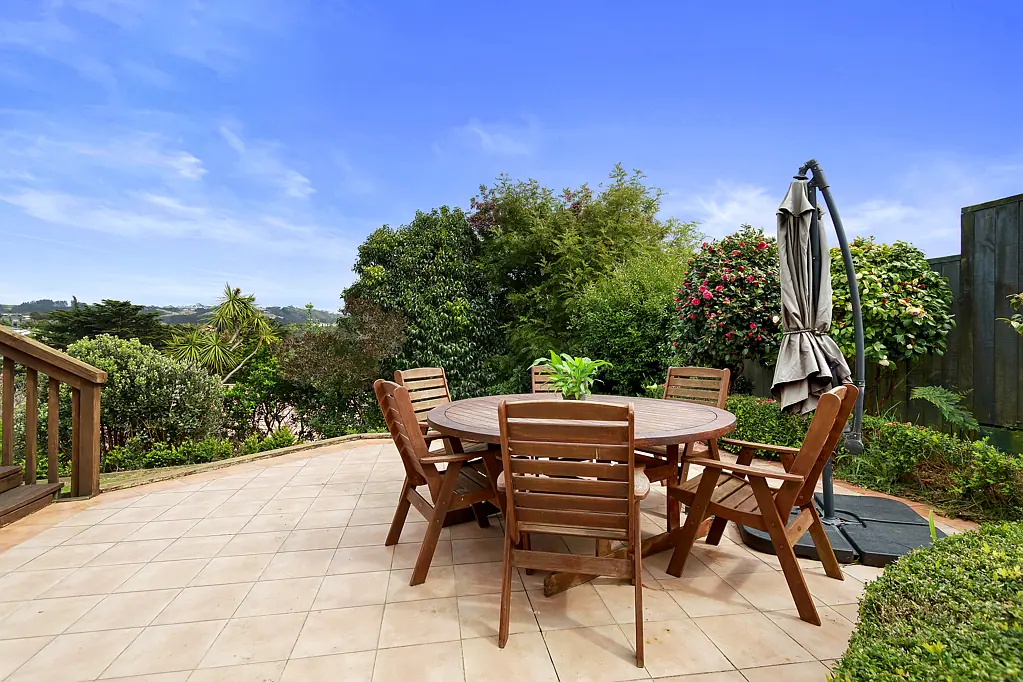 6 Saunders Close, Whitby, Porirua City, Wellington