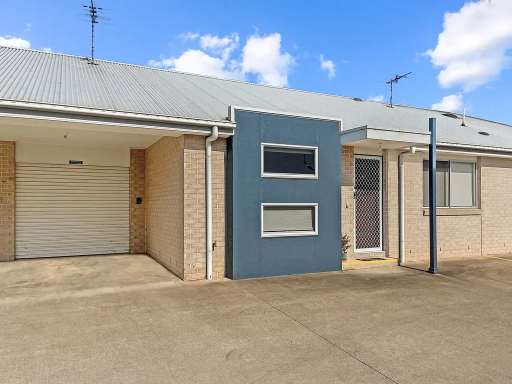 4F Yass Street, Young, NSW 2594