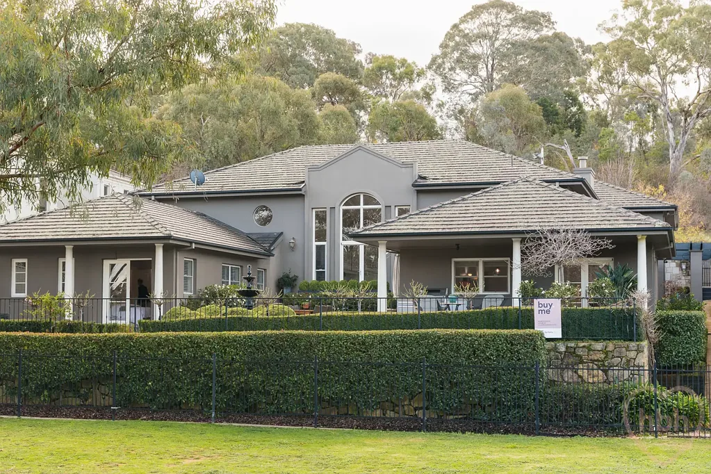 Nicholls 4Habitaciones home on the range – set on the 14th fairway