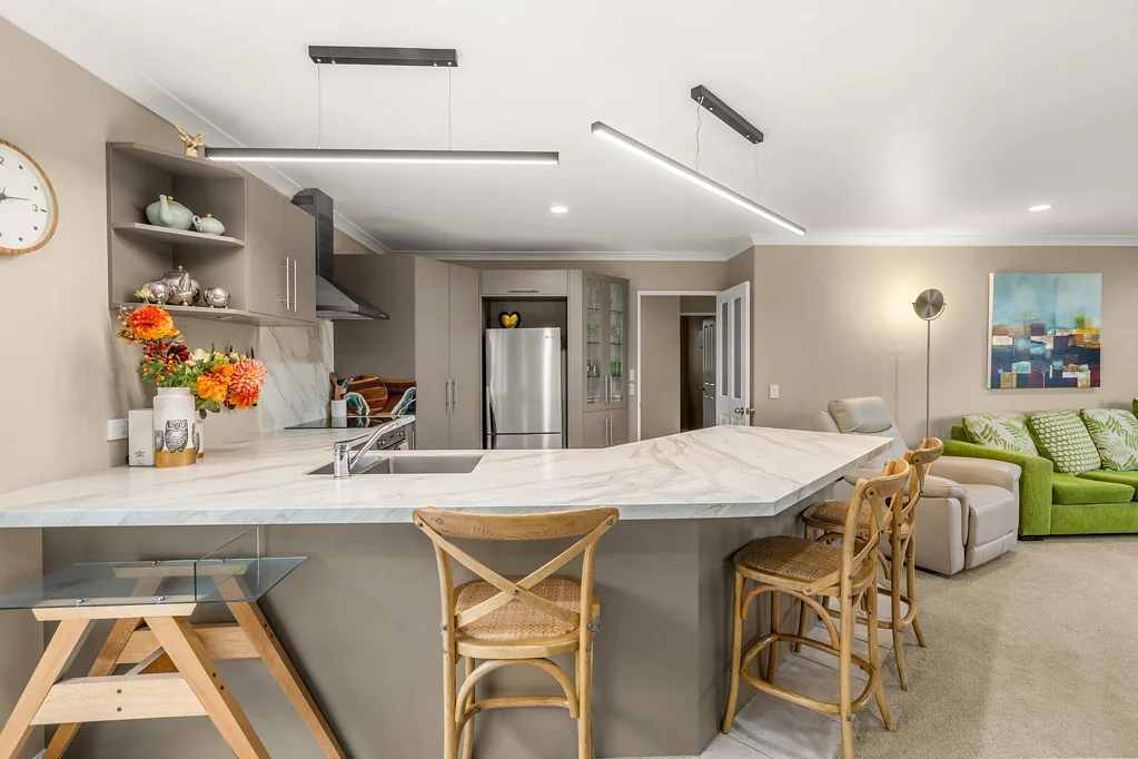 Cambridge 4غرفة نوم Act Fast – Immaculate Home Ready for New Owners!