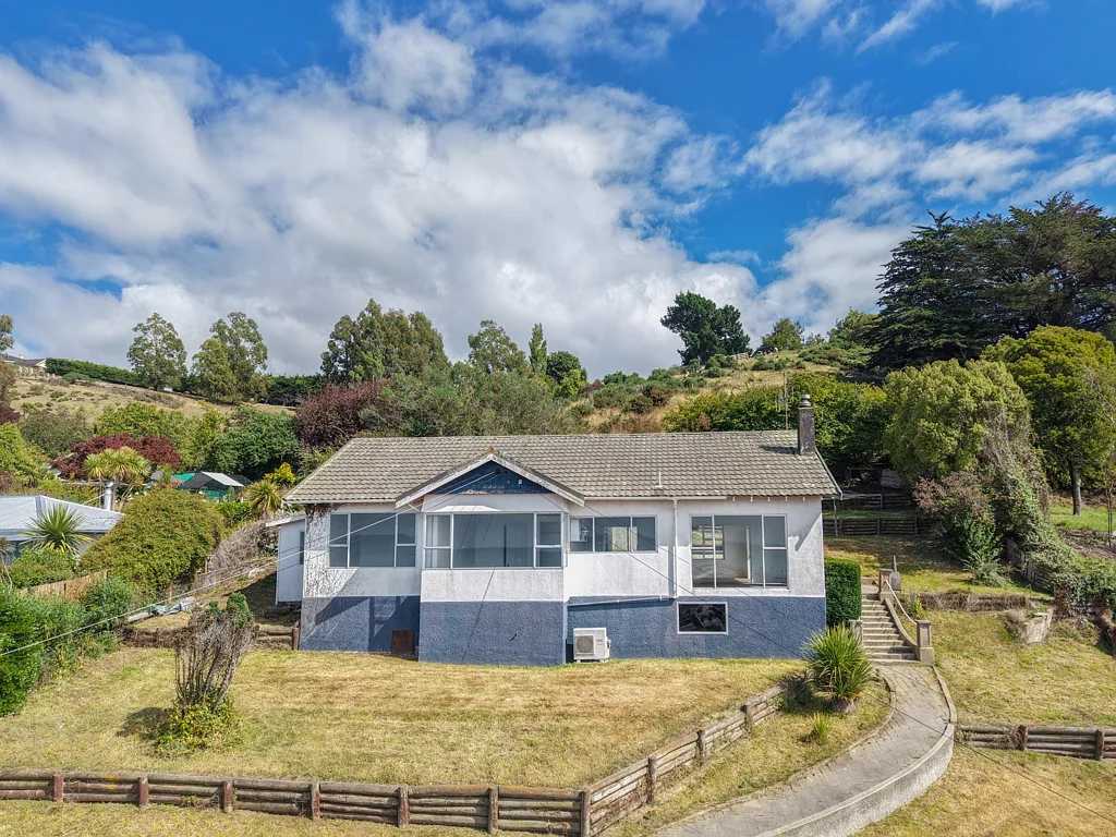 Oamaru 3 Bedroom PANORAMIC OCEAN VIEWS