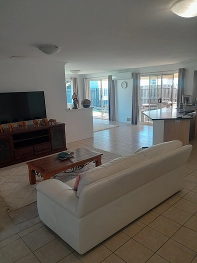 124 Macquarie Drive, Australind, WA 6233, 4 Bedrooms, 2 Bathrooms, House