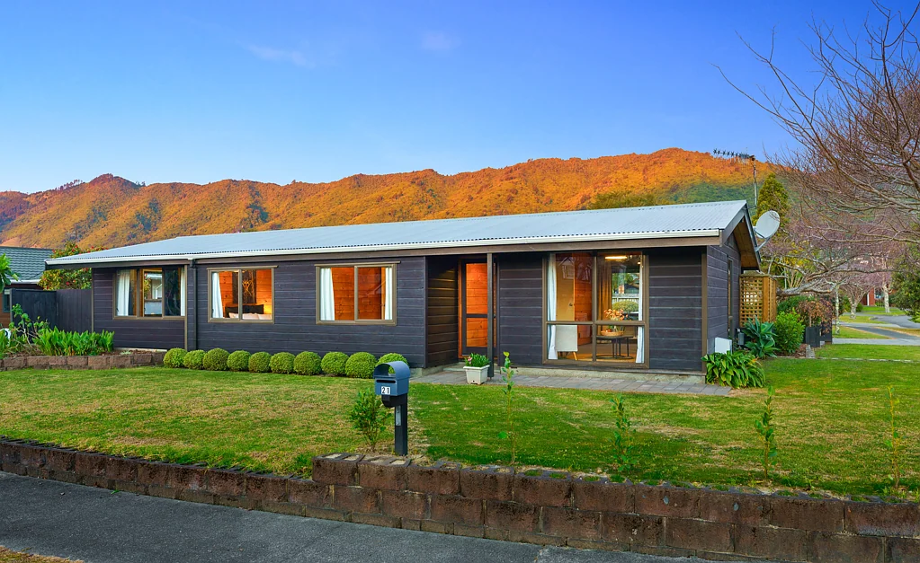 21 Awanui Drive, Waikanae, Kapiti Coast, Wellington