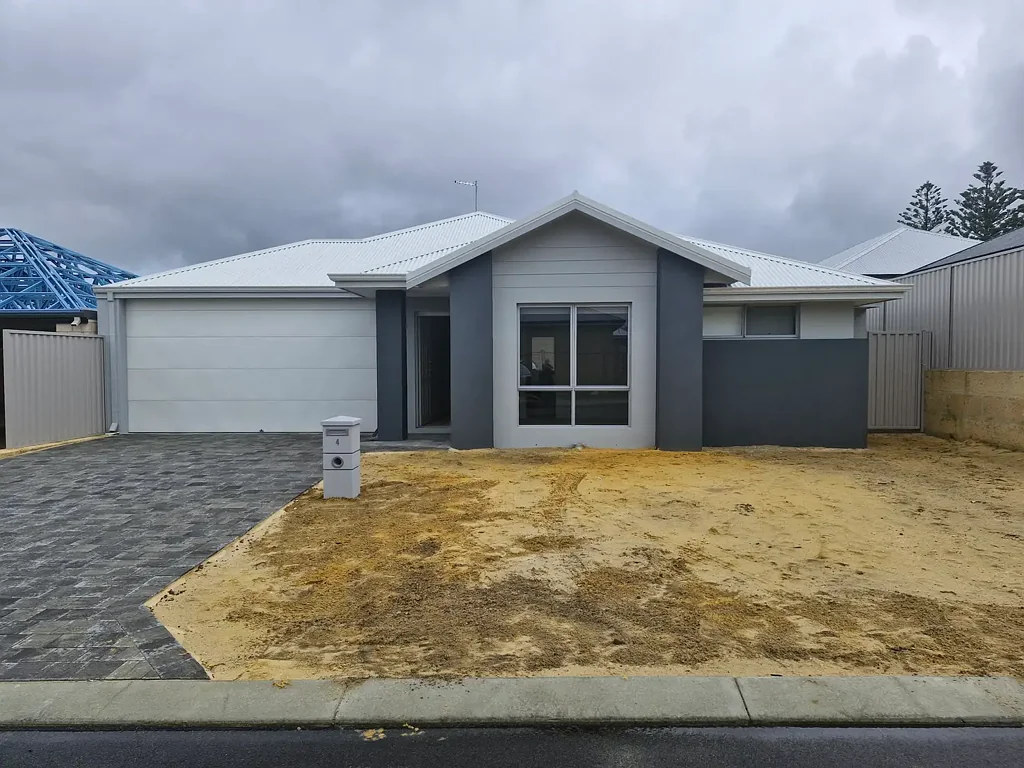 AVAILABLE NOW: Be the first tenants in this beautiful 4x2 home in Sinargra's newest estate