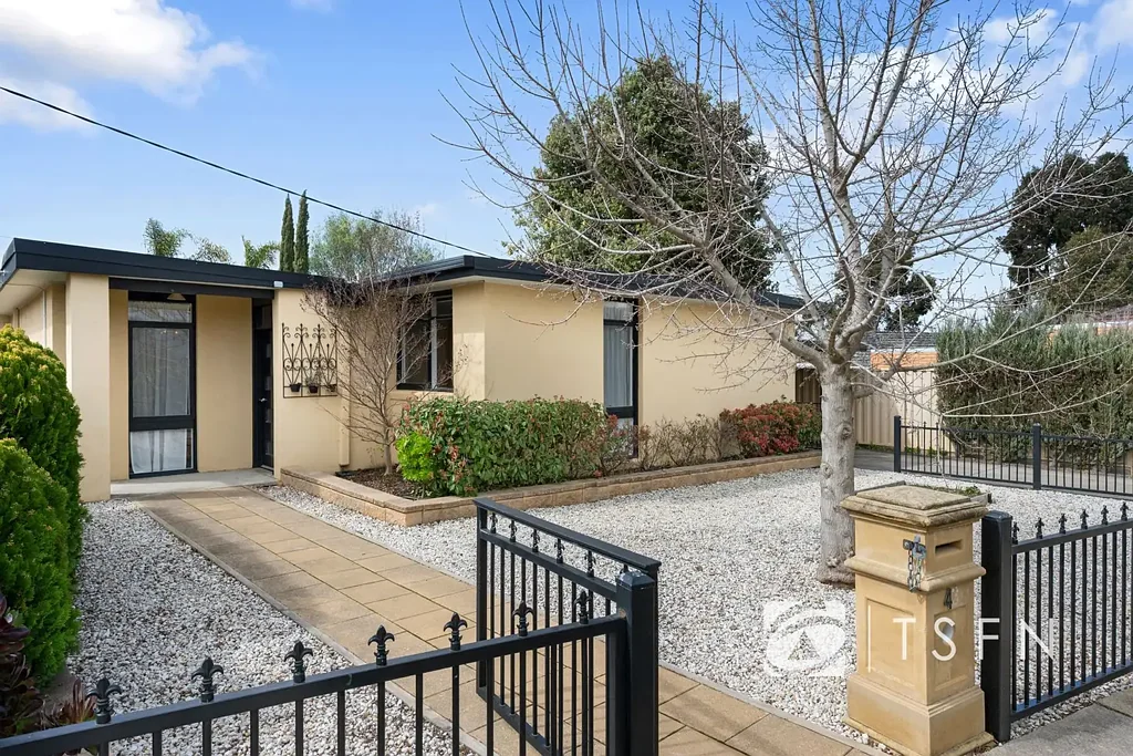 43 Poulston Street, Long Gully, VIC 3550