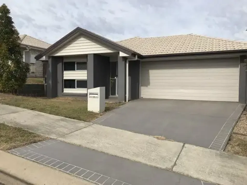 LOW MAINTENANCE HOME FOR THAT BUSY FAMILY