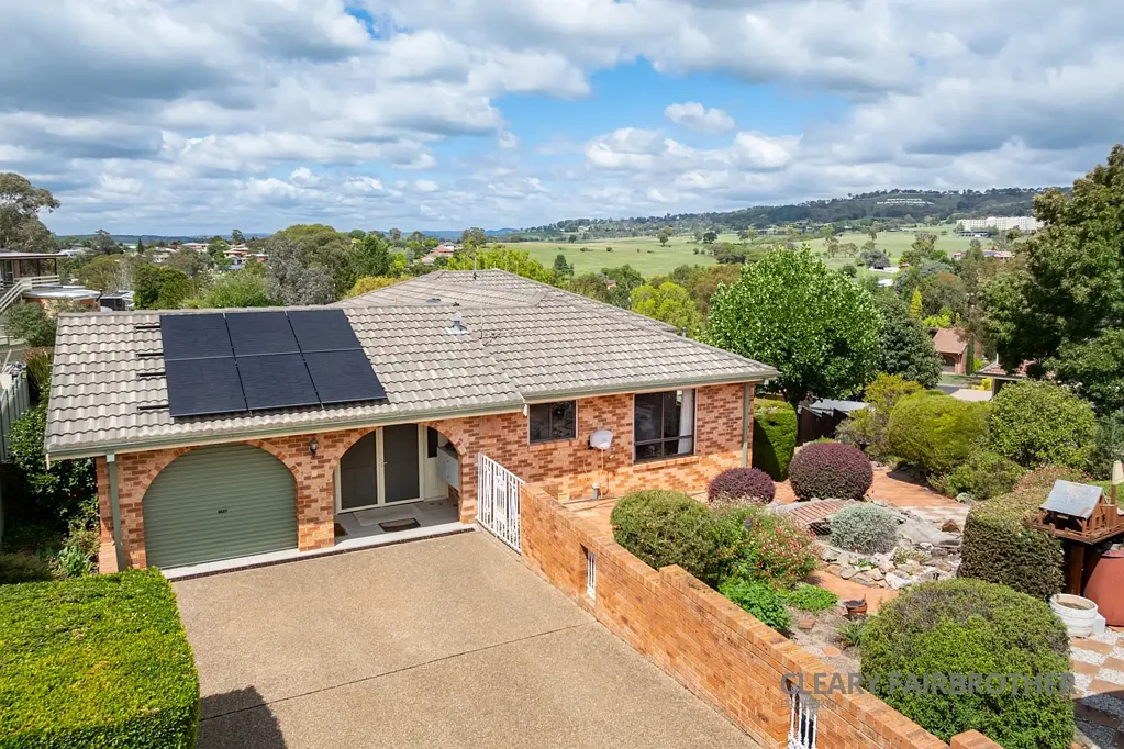 15 Thomas Close, South Bathurst, NSW 2795
