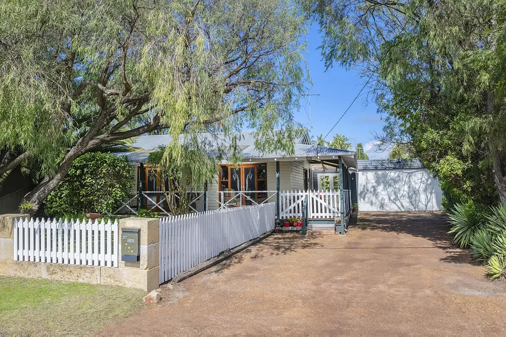 West Busselton 4Kwarto Coastal character meets Euro Charm