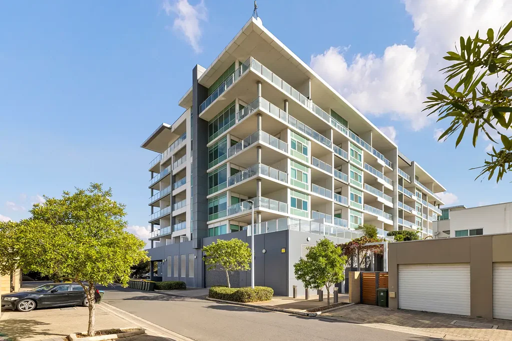 413/1-2 Tarni Court, New Port, SA 5015