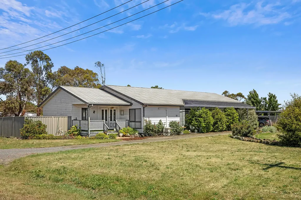 28 Canterbury Street, Clunes, VIC 3370