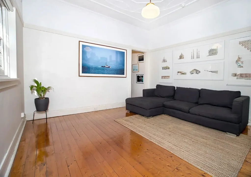 CLASSIC ART DECO CHARM IN BONDI