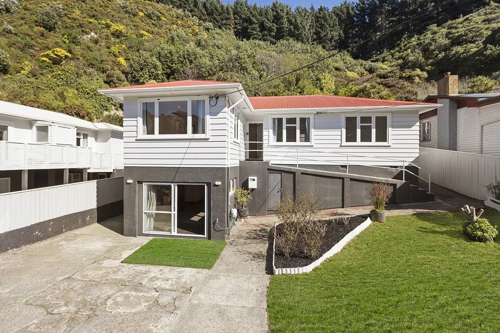 147 Happy Valley Road, Owhiro Bay, Wellington