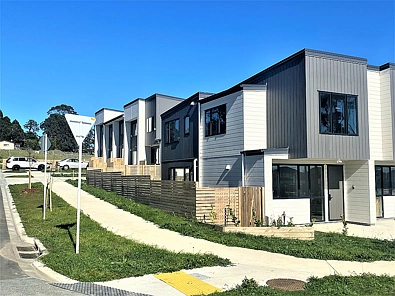 MODERN - LUXURY THREE BEDROOM