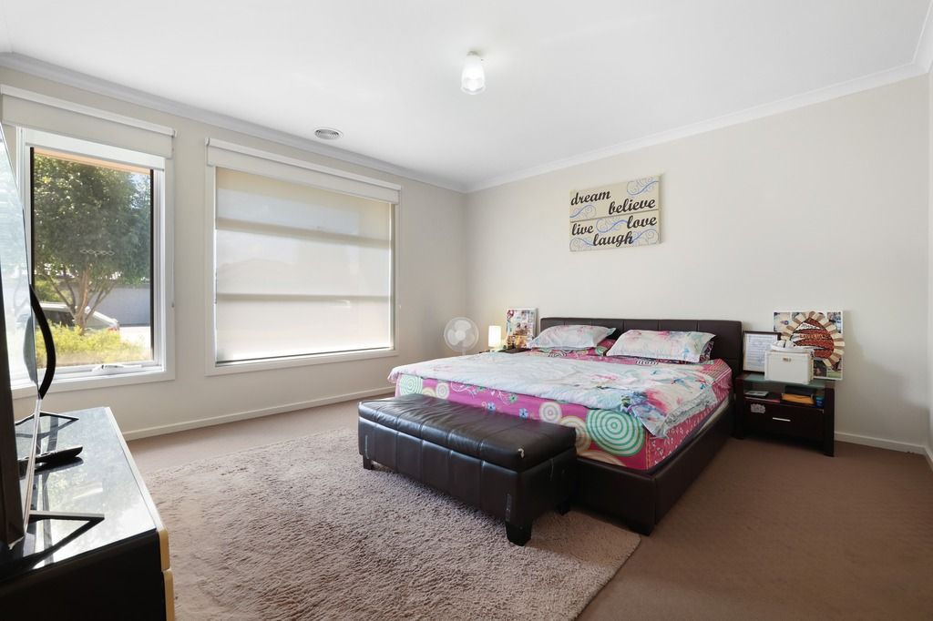 8 WONGABEENA GR, WERRIBEE VIC 3030, 0部屋, 0バスルーム, House