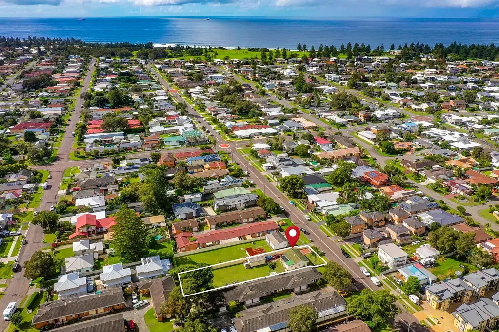 Long Jetty 2房  DA Approved for 4 x 3 Bedroom Townhouses - Level North Facing 986.4 m2 R1 Zoned