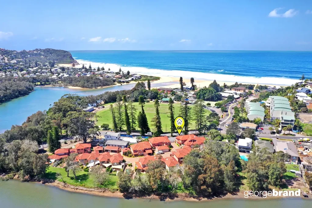 LAKE AND BEACH DELIGHT
