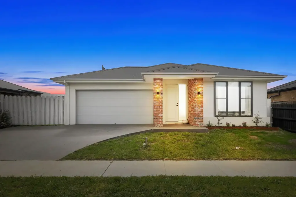 Glengarry 4ਬੈੱਡਰੂਮ Space, Style & Family Living in Glengarry