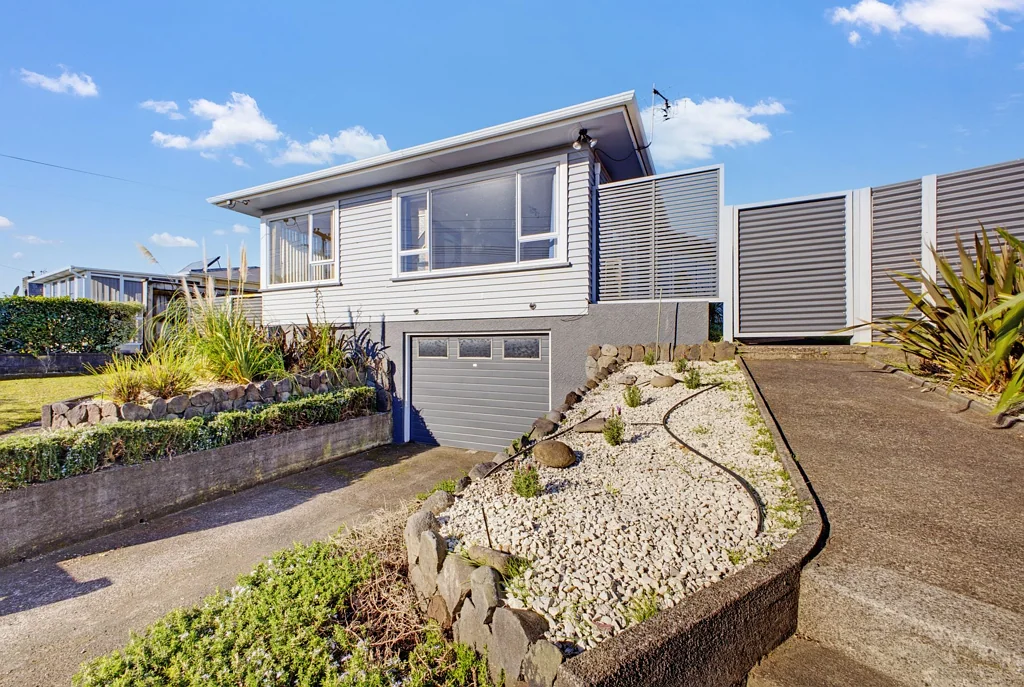 Blagdon 3房  "A Home You'll Love Coming Back To"