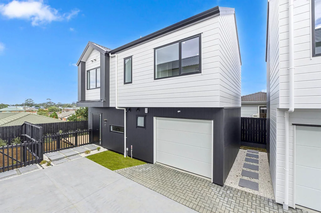 Clendon Park 4房  Freehold & Freestanding! Start Up with Style!