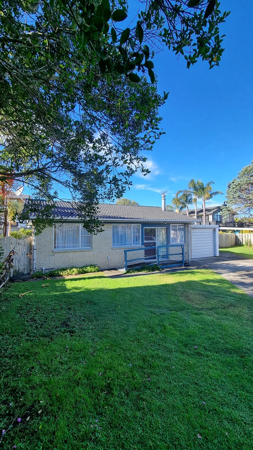 2 bedroom stand alone property in Weymouth