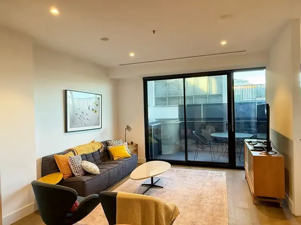 Experience Unrivalled Luxury Living Opposite Albert Park Lake