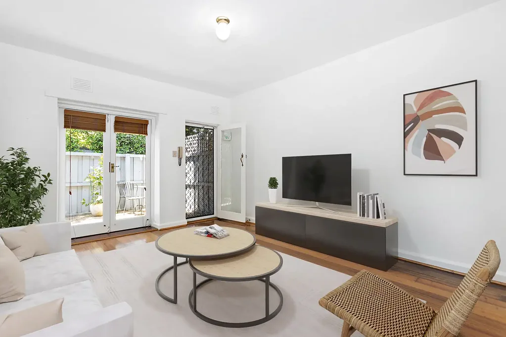 MODERN GROUND FLOOR APARTMENT! - WATER INCLUDED