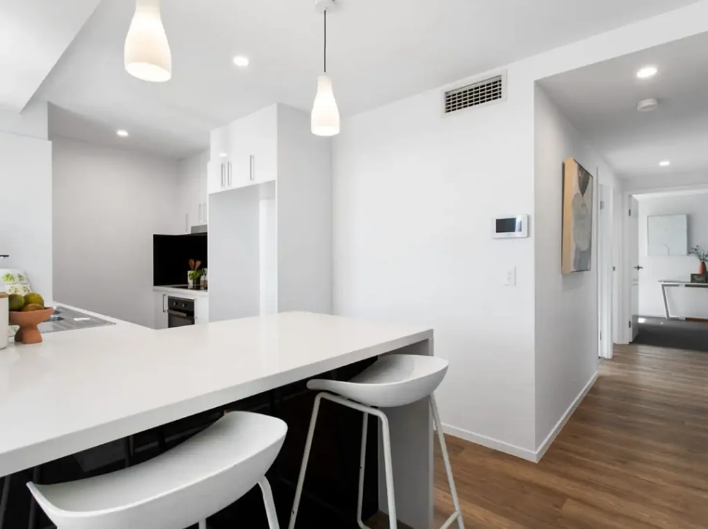 Prime 3 Bedroom Stylish Coastal Apartment