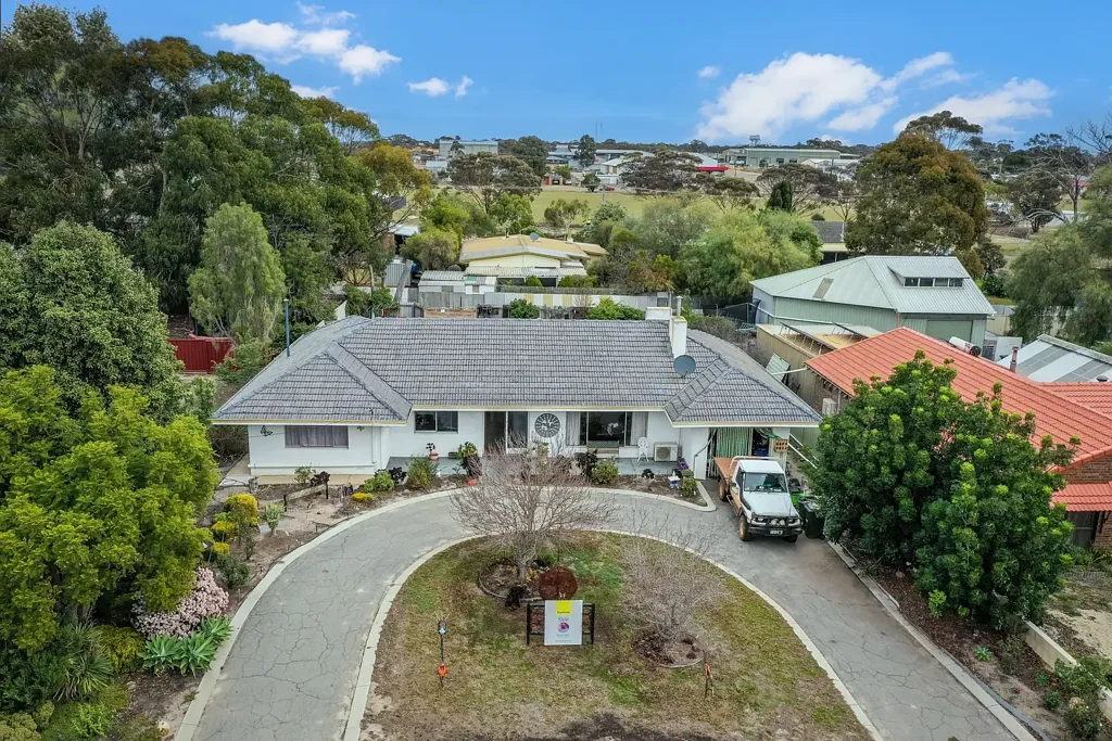 71 Yougenup Road, Gnowangerup, WA 6335