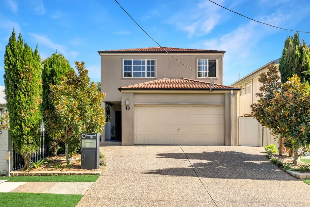 New Lambton 5房  OUTSTANDING FAMILY HOME IN PRIME LOCATION