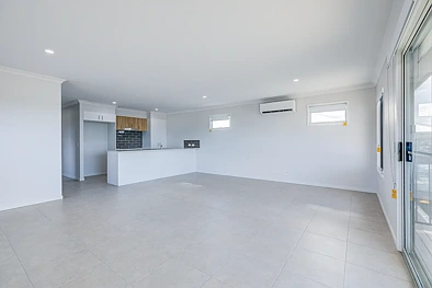 Silid Pahingahan - 29 Finlayson Street, Spring Mountain, QLD 4300