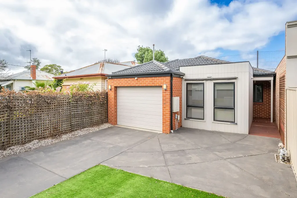 Shepparton 3房  Modern Townhouse Living in a Prime Central Location