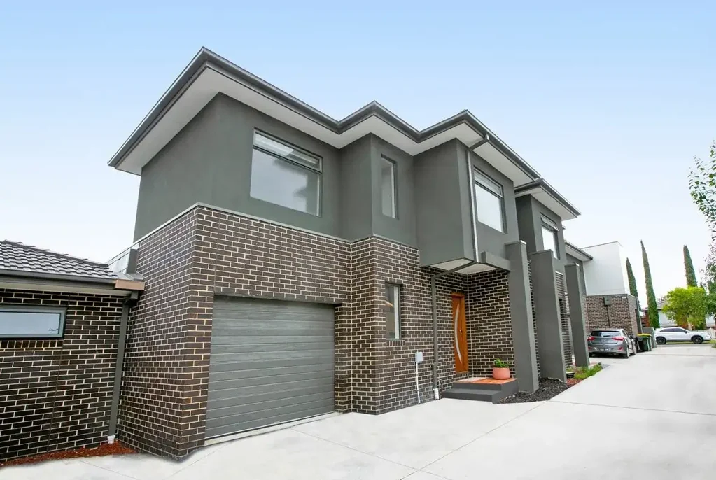 Modern 2-Bedroom Townhouse in the Heart of Tullamarine