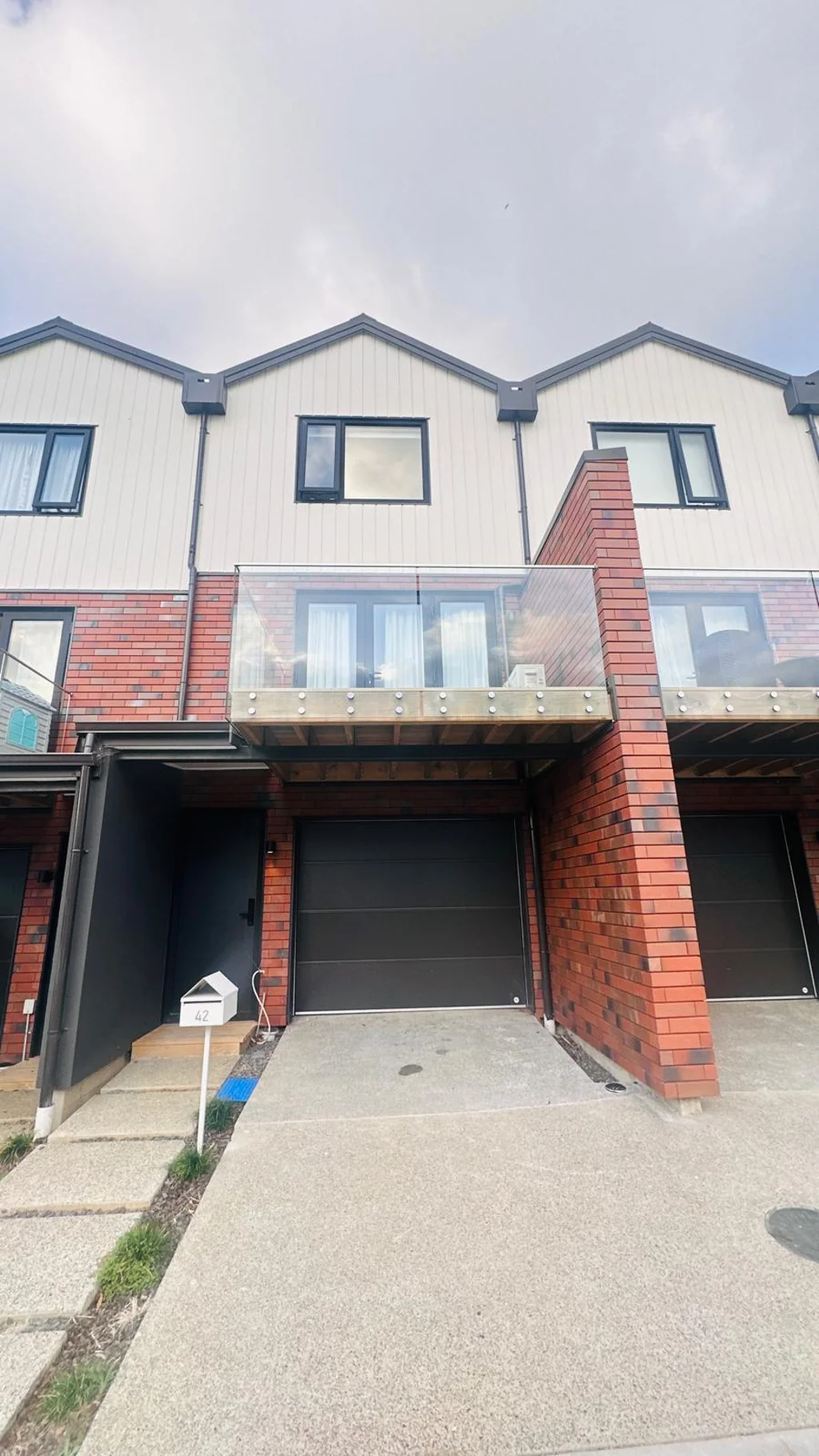 Mangere 3Moenga Move-In Ready & Partially Furnished