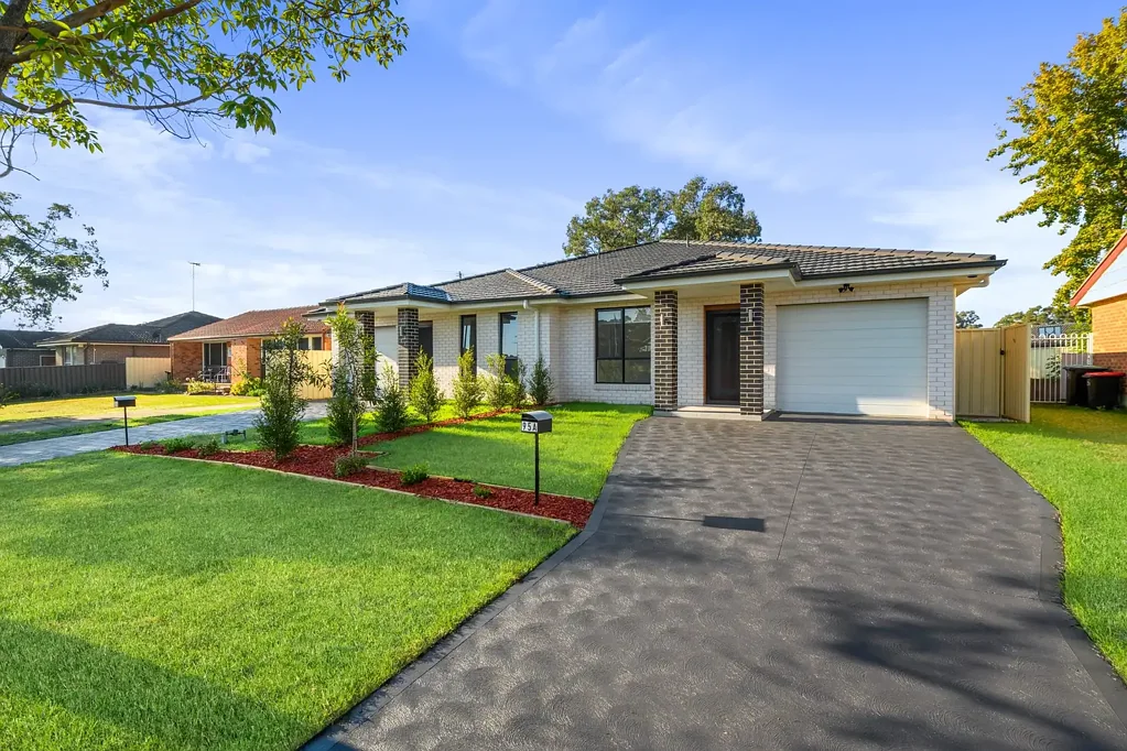Spacious 5-bedroom duplex with modern amenities