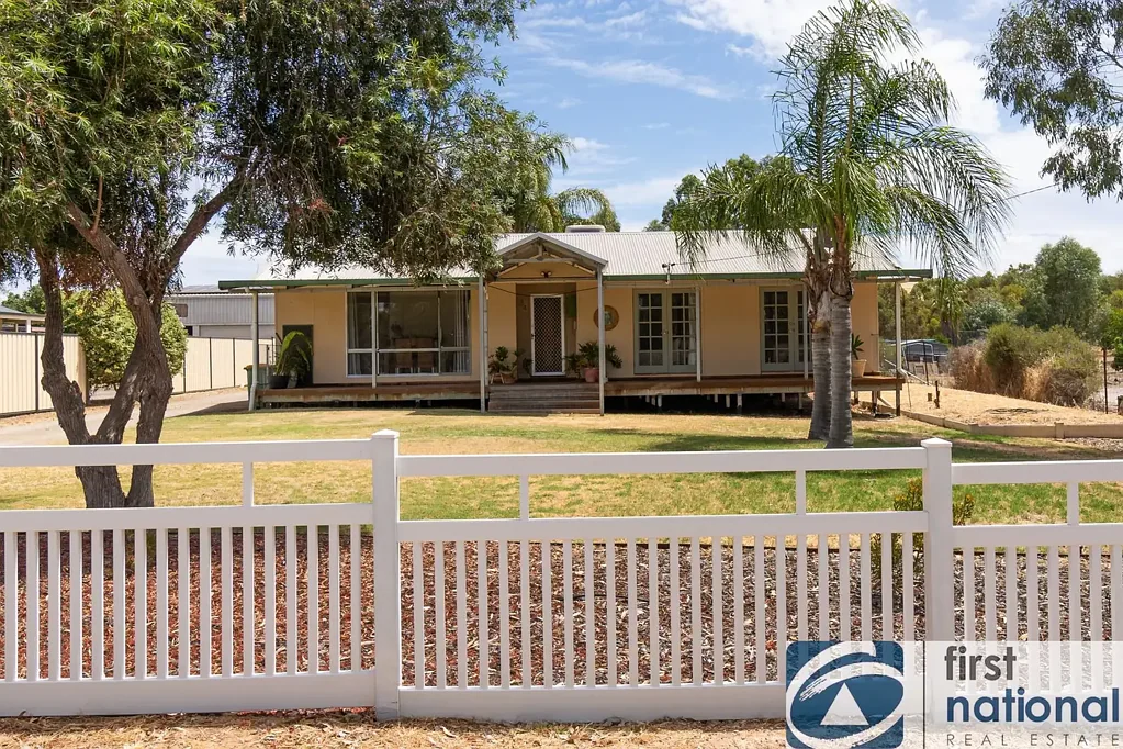 34 Rose Terrace, Spencers Brook, WA 6401