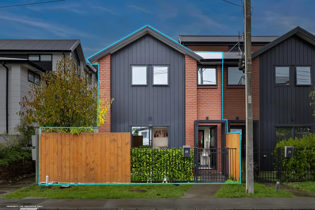 Te Atatu Peninsula 1Moenga Sellers moving overseas. Now's your opportunity