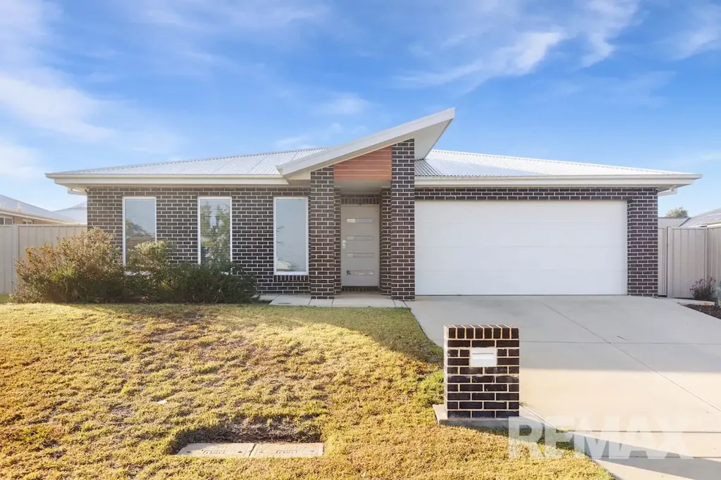 67 Barmedman Avenue, Gobbagombalin, NSW 2650