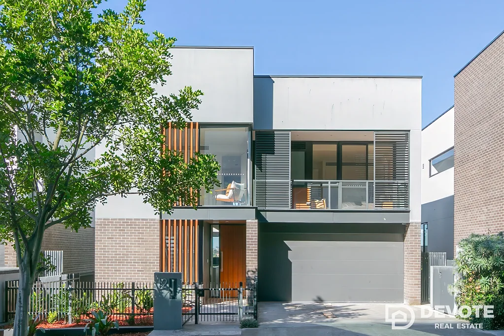 Ryde 5房 奢华家庭庇护所，坐拥壮观的 CBD 天际线景观 Luxury Family Sanctuary with Spectacular CBD Skyline Views