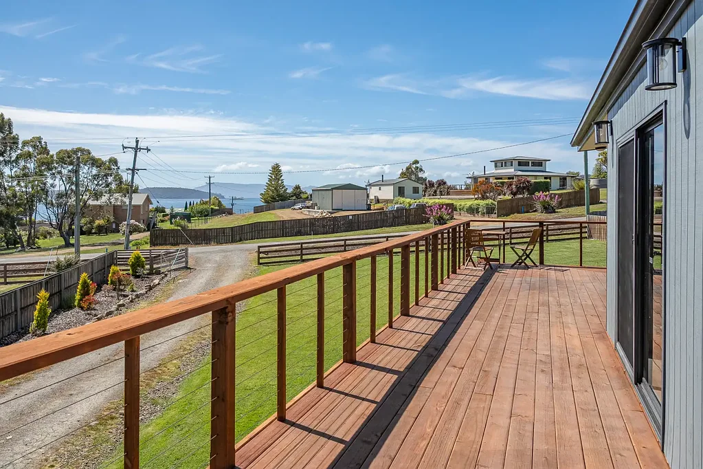 Dover 3 Bedroom Coastal Residence With Views