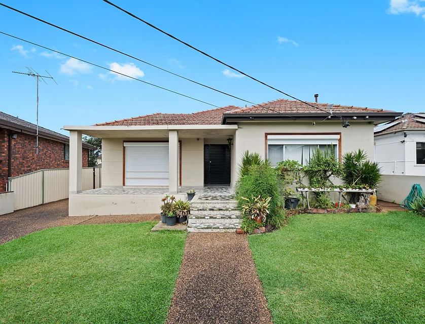 7 Myddleton Ave, Fairfield, NSW 2165, 5房, 3浴, House
