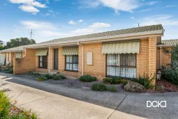 5/21A Nish Street, Flora Hill