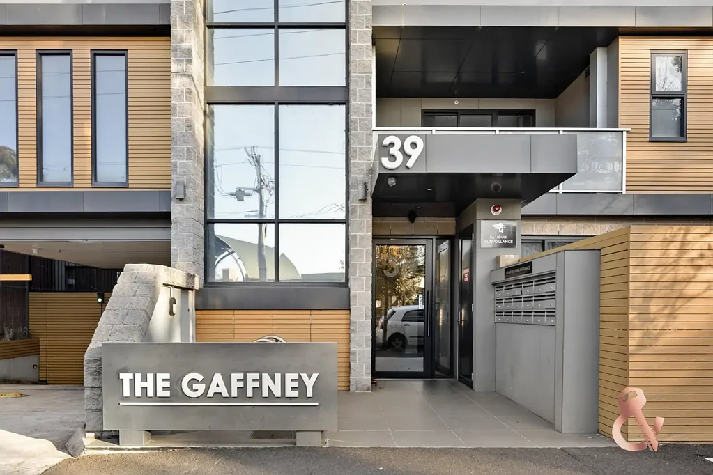 Coburg 2Zimmer GROUND FLOOR WITH COURTYARD - APARTMENT OF YOUR DREAMS!