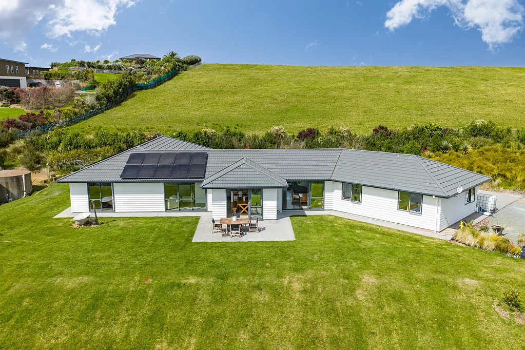 Mangawhai 4房  Modern coastal lifestyle at 17 Blomfield Court