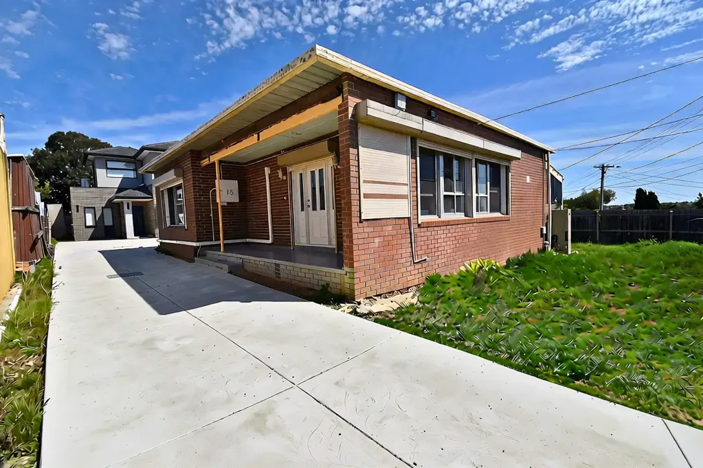 Fresh, Tidy & Comfortable Three-Bedroom Home
