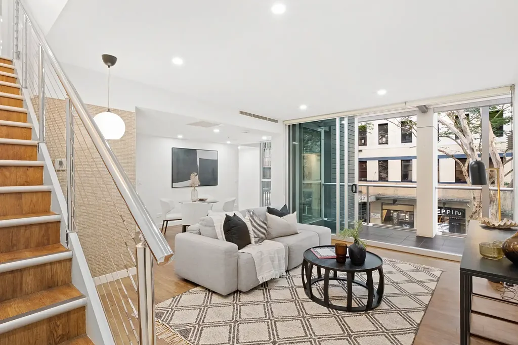 Brisbane City 3ห้องนอน Rare Dual-Level 3 Bedroom Residence with Separate Entrances